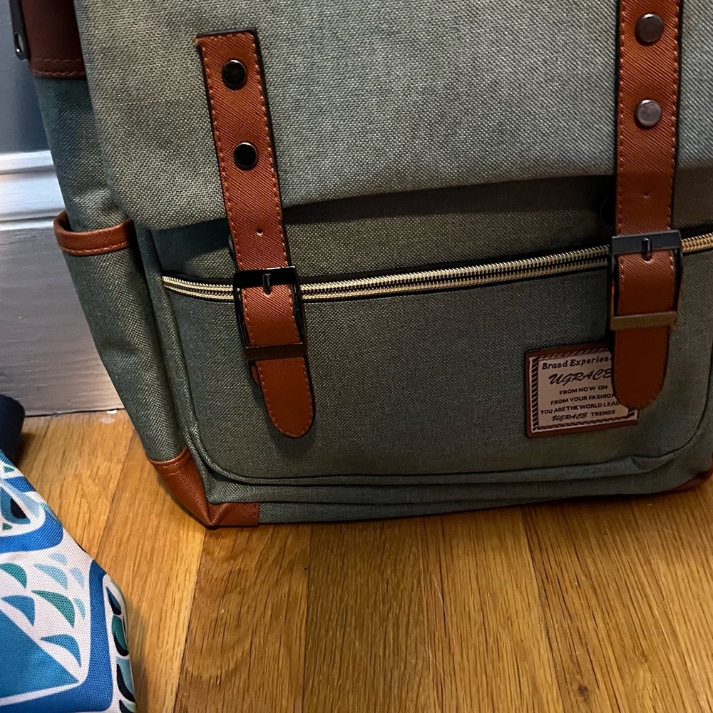 Backpack - Picture 2 of 3